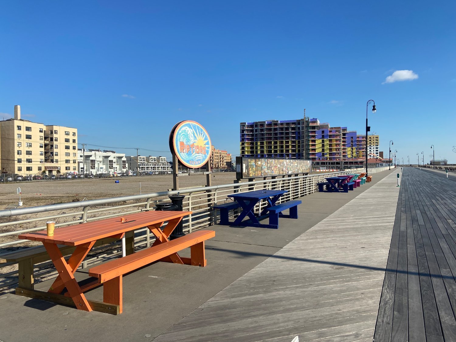 The Long Beach City Council voted 3-1 at Tuesday night’s meeting to approve new dates for tables on the boardwalk. Councilman Roy Lester cast the only no vote.