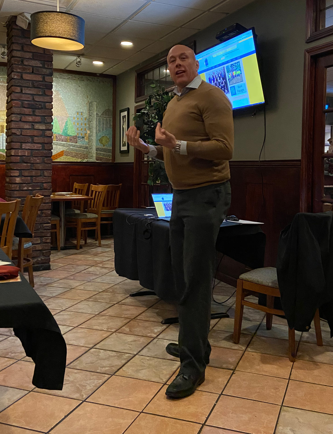 Brian LeDonne from PS Digital LI, an internet marketing service, came down to the East Meadow Chamber of Commerce meeting on March 1 to give chamber members some tips on how to better their business’s digital footprint.