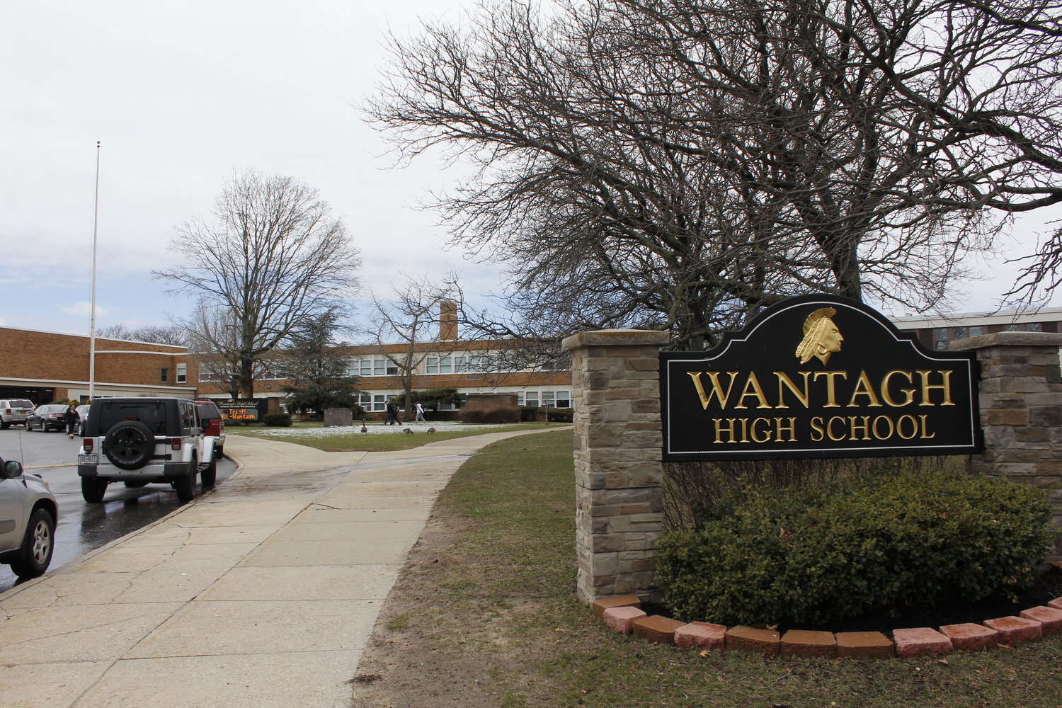 Parents questioned the Wantagh school board about a controversial video that surfaced of David Casamento, assistant superintendent in the East Meadow School District.