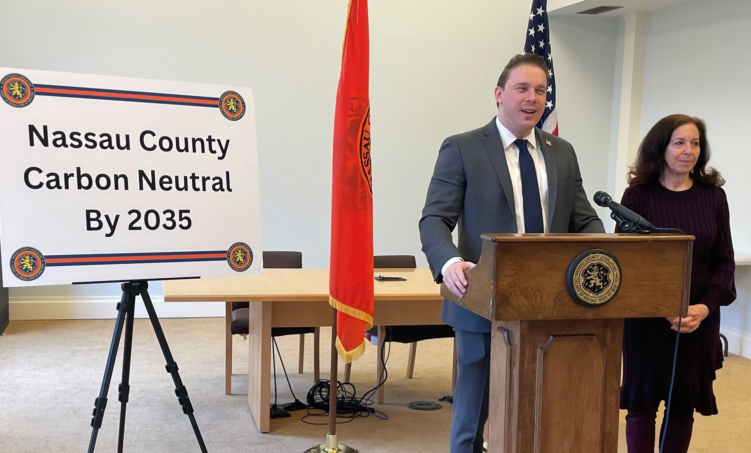 Legislator Josh Lafazan, joined by Adrienne Esposito, executive director of Citizens Campaign for the Environment, announced the introduction of a bill that would require Nassau County to become carbon-neutral by 2035.