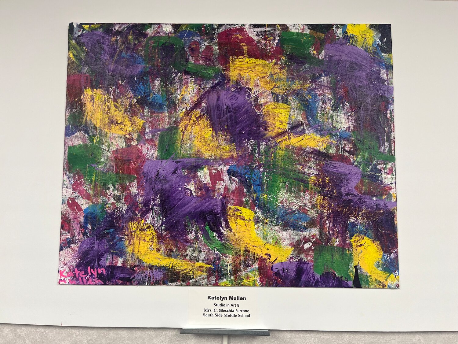 South Side Middle School painter Katelyn Mullen explores the use of abstract expressionism with her unique painting on canvas.