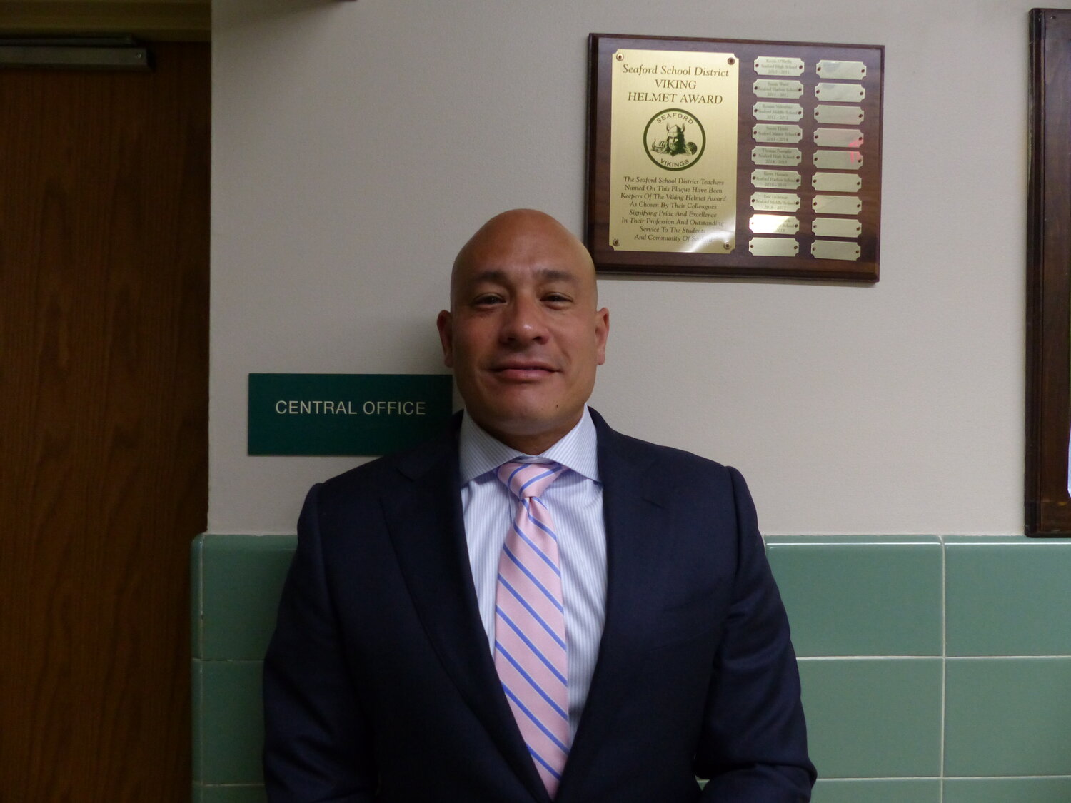 Jeayoung "Jimmy" Chwe has been elected to the Seaford Board of Education.