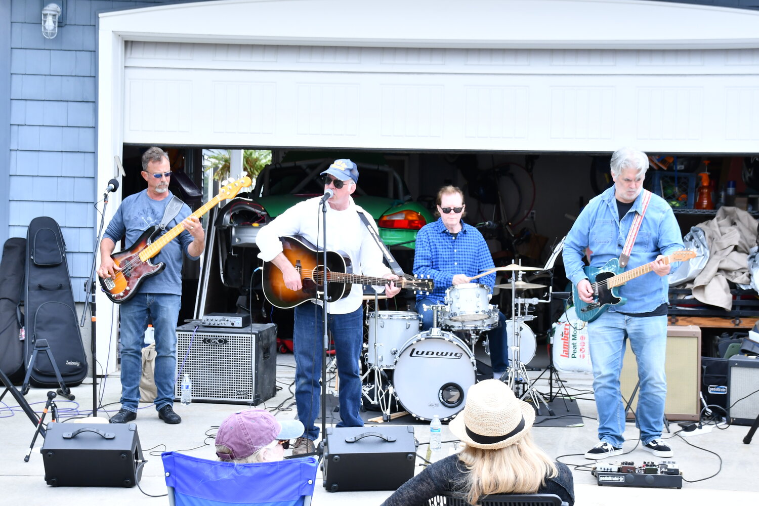 The Welldiggers played a well-attended show at 565 Washington Blvd. during Sunday’s Porch Fest.