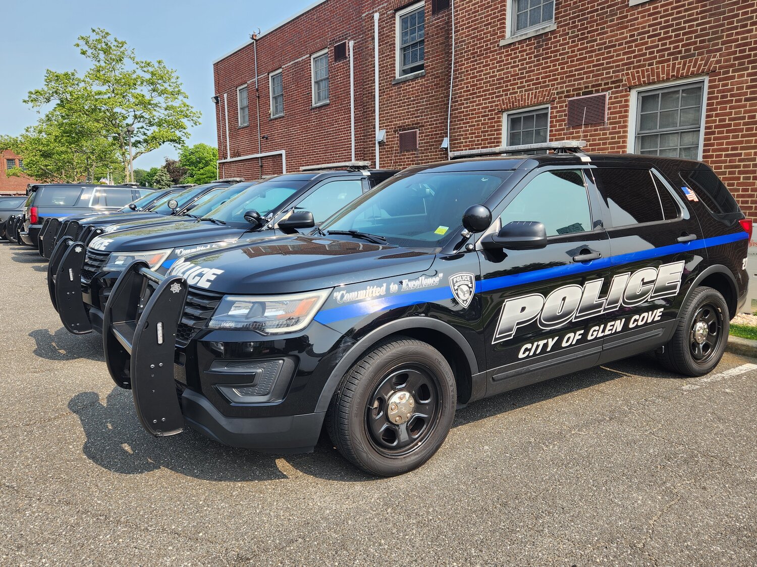 Glen Cove police responded to a call alleging a woman was being held captive by her boyfriend.