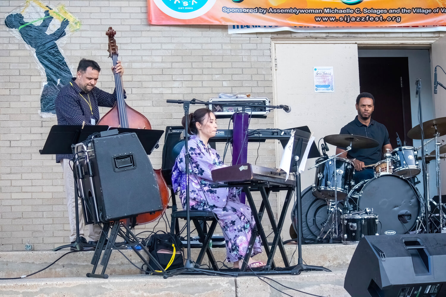 This is how a backyard jazz concert in Valley Stream makes public debut