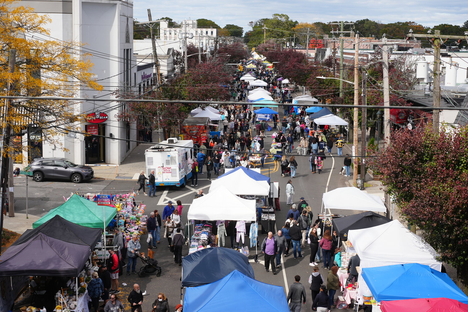 The Merrick Chamber of Commerce hosted its annual fall festival this past weekend. Hundreds packed Merrick Avenue, to enjoy all the fair had to offer.