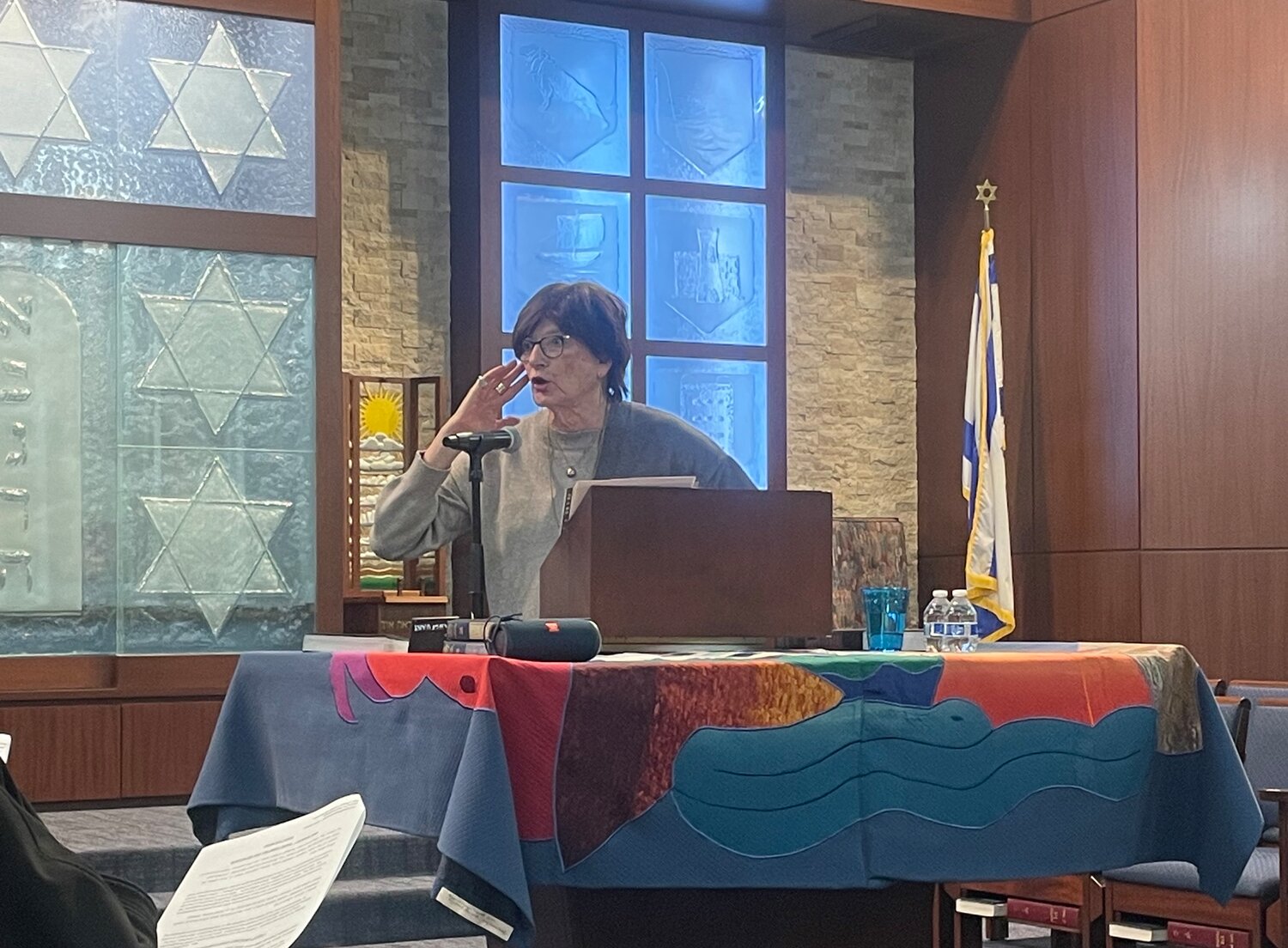 Yiscah Smith, a speaker, thought leader and spiritual activist who’s based in Israel, visited Congregation Beth Ohr on Sunday to discuss ways to honor spirit in times of war.