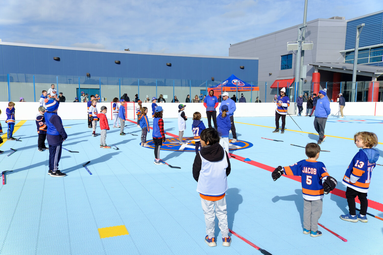 The rink was packed with kids from the local community, who not only got to play hockey with the community relations staff, but also from Islanders alumni, Matt Moulson, who attended the clinic.