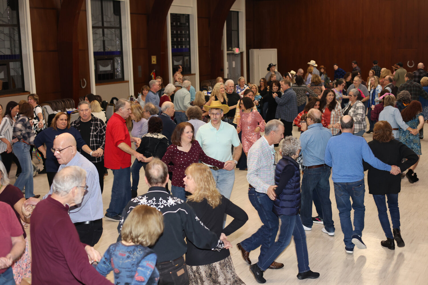 A large crowd gathered at Temple B’Nai Torah in Wantagh on Jan. 27 to enjoy a music-filled night of square and line dancing.