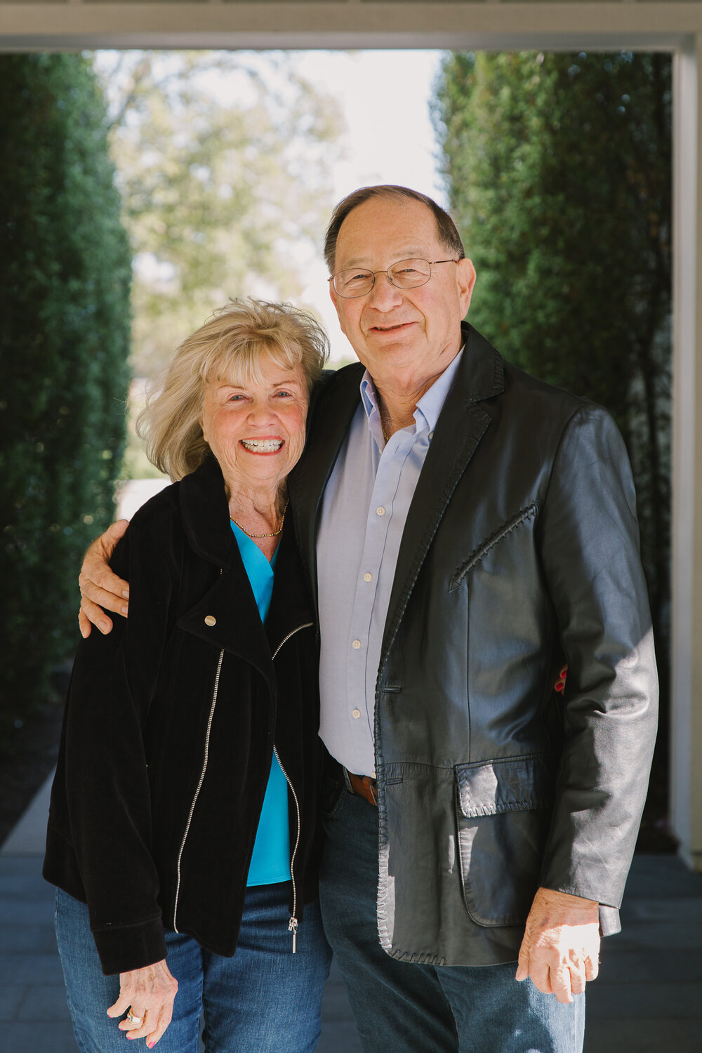 Former Franklin Square resident Murray Pasternack, a graduate of Farmingdale State College Class of 1960, recently donated $750,000 to the college for the ‘Murray 
Pasternack '60 Finance and Trading Room with his life partner, Judy Berkowitz.