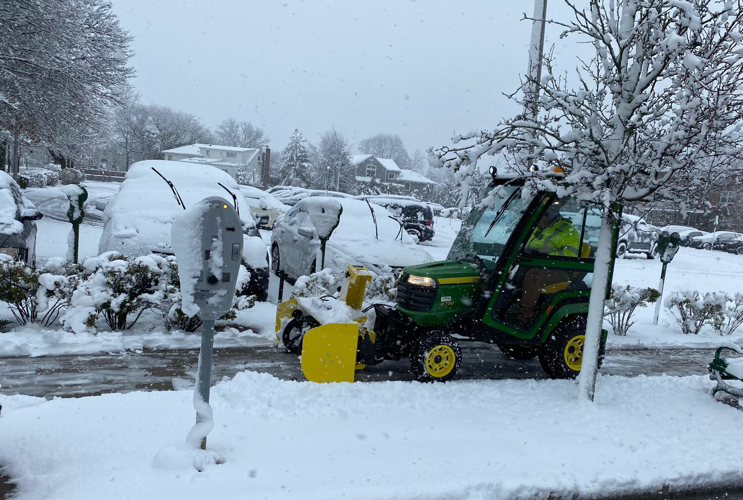 Cedarhurst village and the Business Improvement District partnered on purchasing a state-of-the-art enclosed snow machine to enhance sidewalk maintenance within the community.