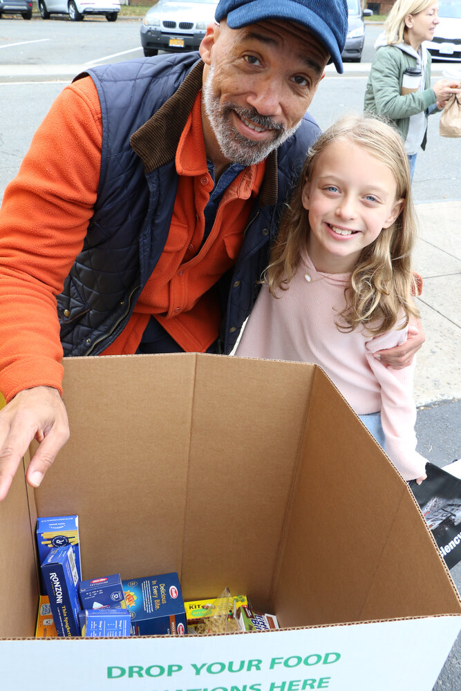 Davis hosts food drive for Sharon’s Pantry | Herald Community ...