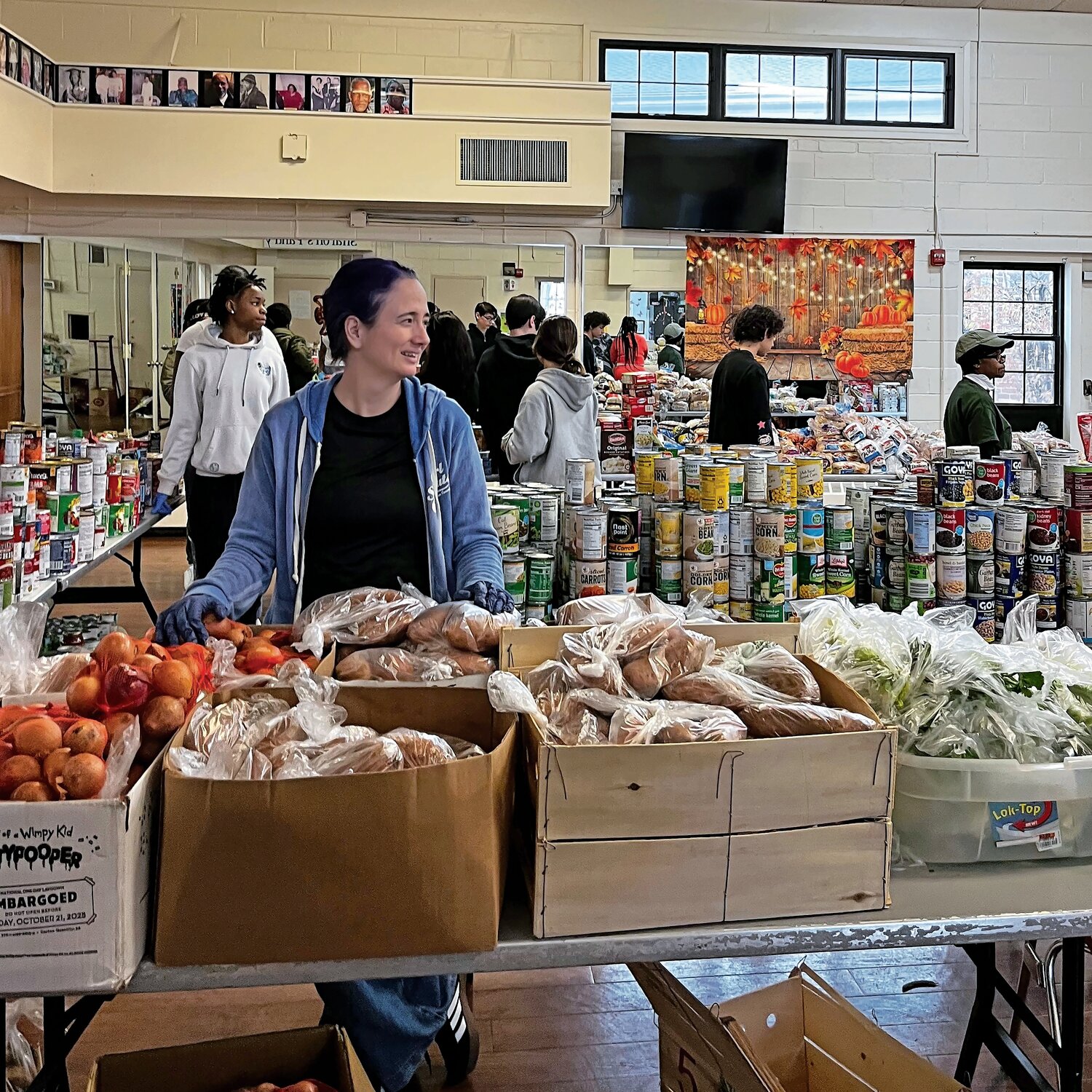 Sharon’s Pantry provides Thanksgiving meals to families in need amid ...