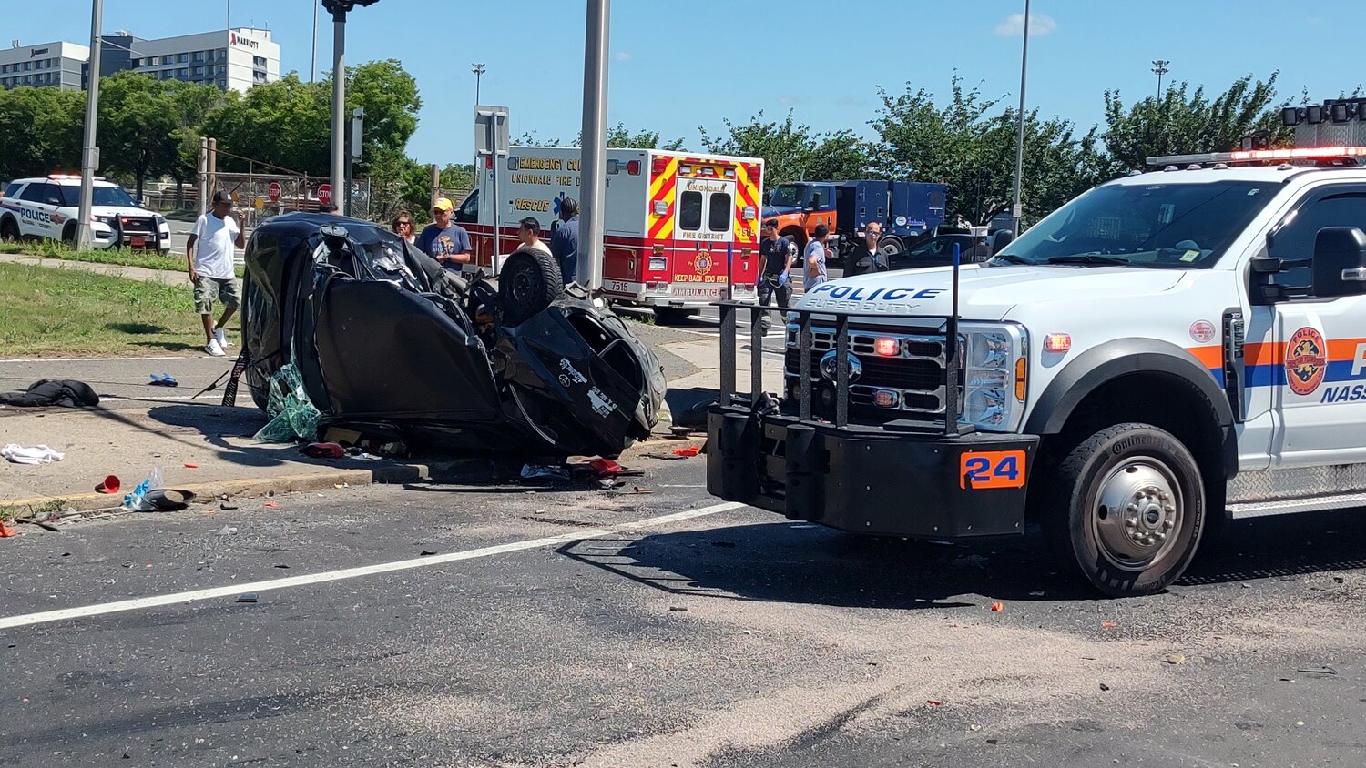 Source image for "Head-on crash in Uniondale leaves 25-year-old driver dead on Hempstead Turnpike - Herald Community Newspapers"