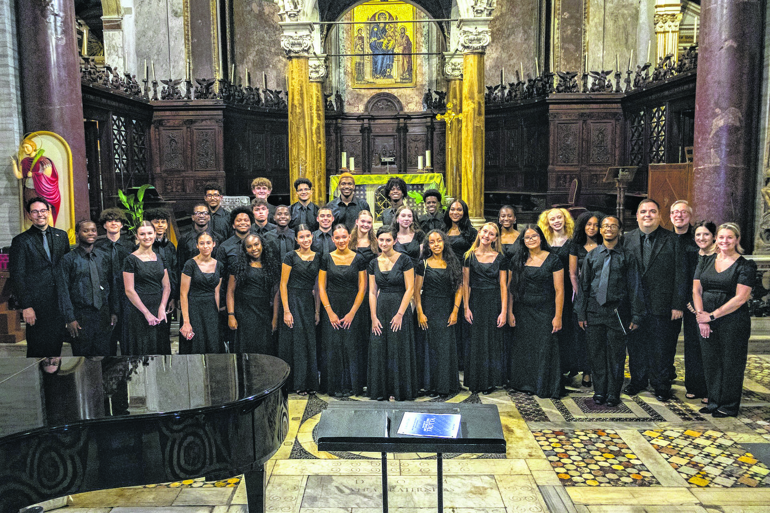 Malverne High Select Choir performs in Rome during Italy tour