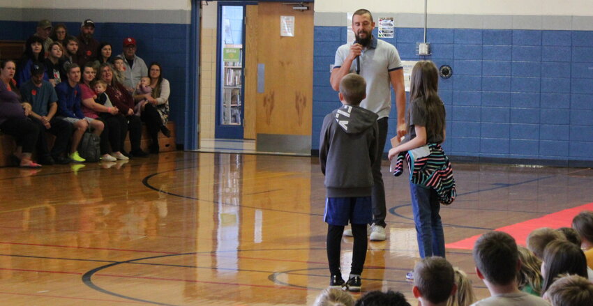 Principal Curt White, along with student representatives, welcomed parents and students to the first quarter soaring bluejays assembly. Look for the honorees in the Nov. 22 edition of the Marshfield Mail.


Mail Photo by J.T. Jones