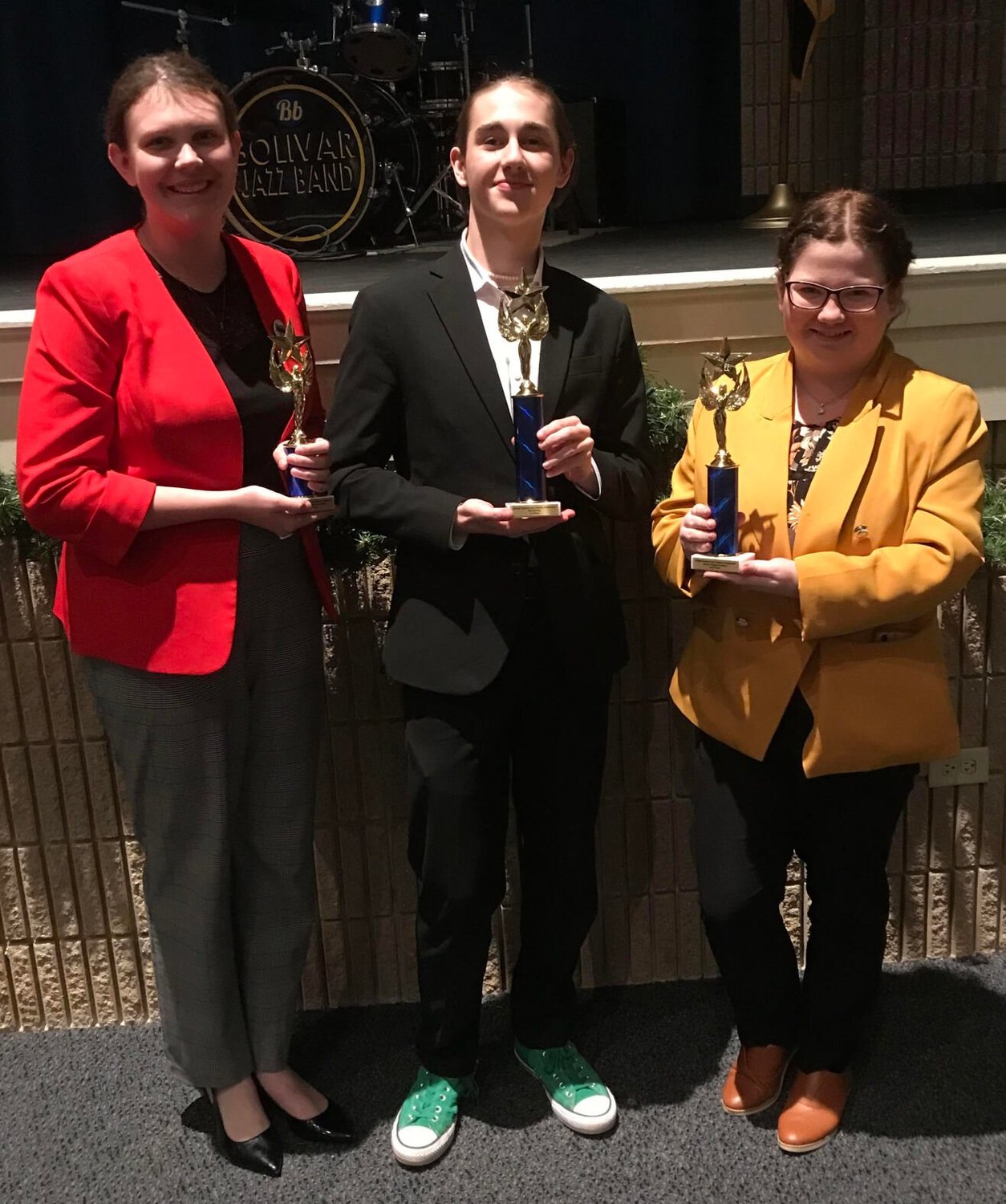 From Left to Right:


Bryna Norman-4th place in Program of Oral Interpretation, Ian Thompson-1 place in Storytelling and Kaylee Edelman-2nd place in Original Oratory.