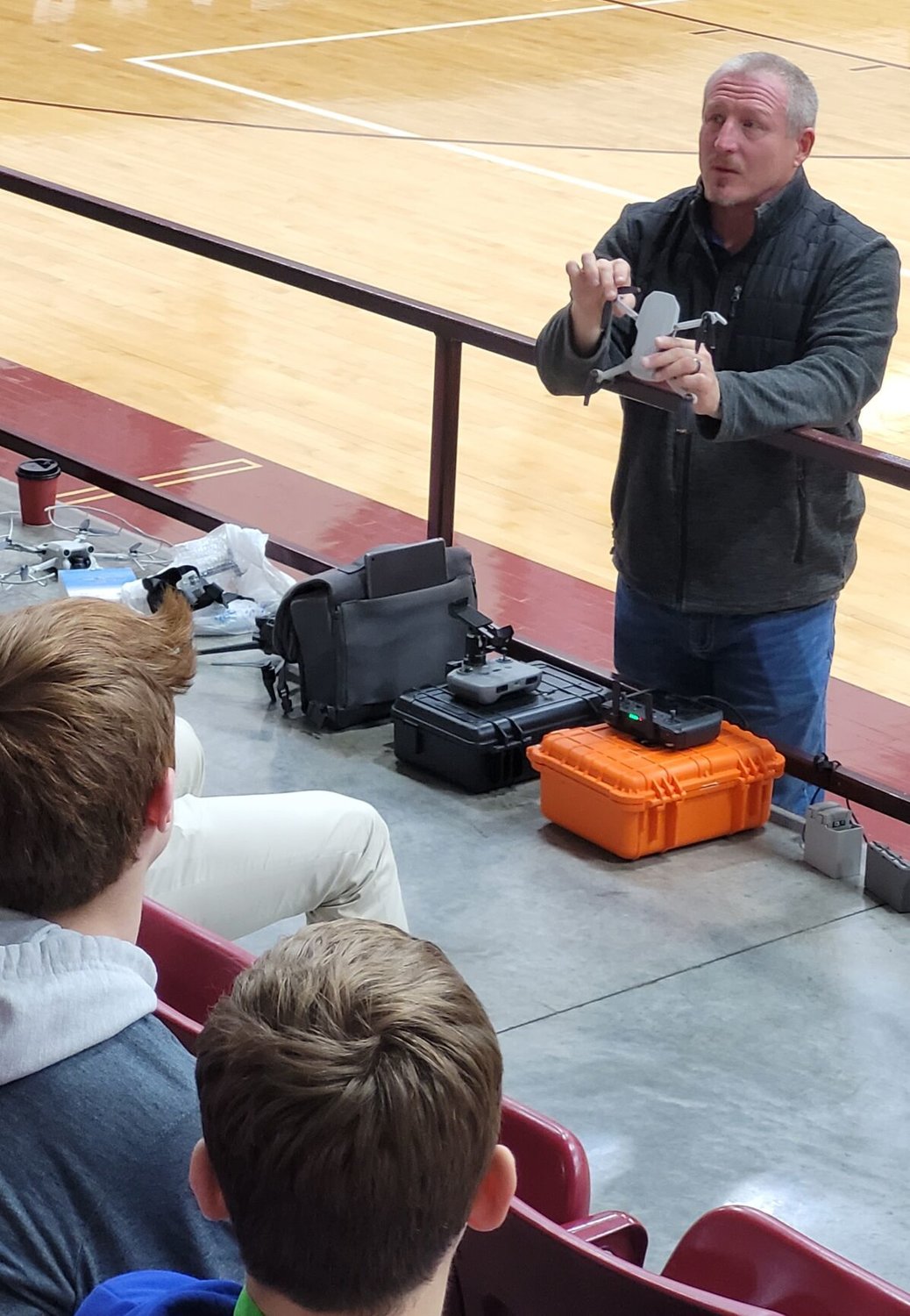 Jason Preston from 417 Drones is explaining to the students all the different types of drones available to use in his profession.


Mail Photos By John "J.T." Jones