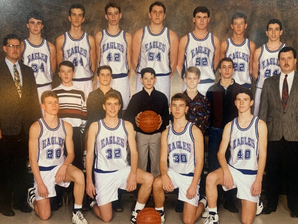 The Hartville Eagles during Schaefer's time in the early 1990s. Schaefer stands in the back row with the number 22. 