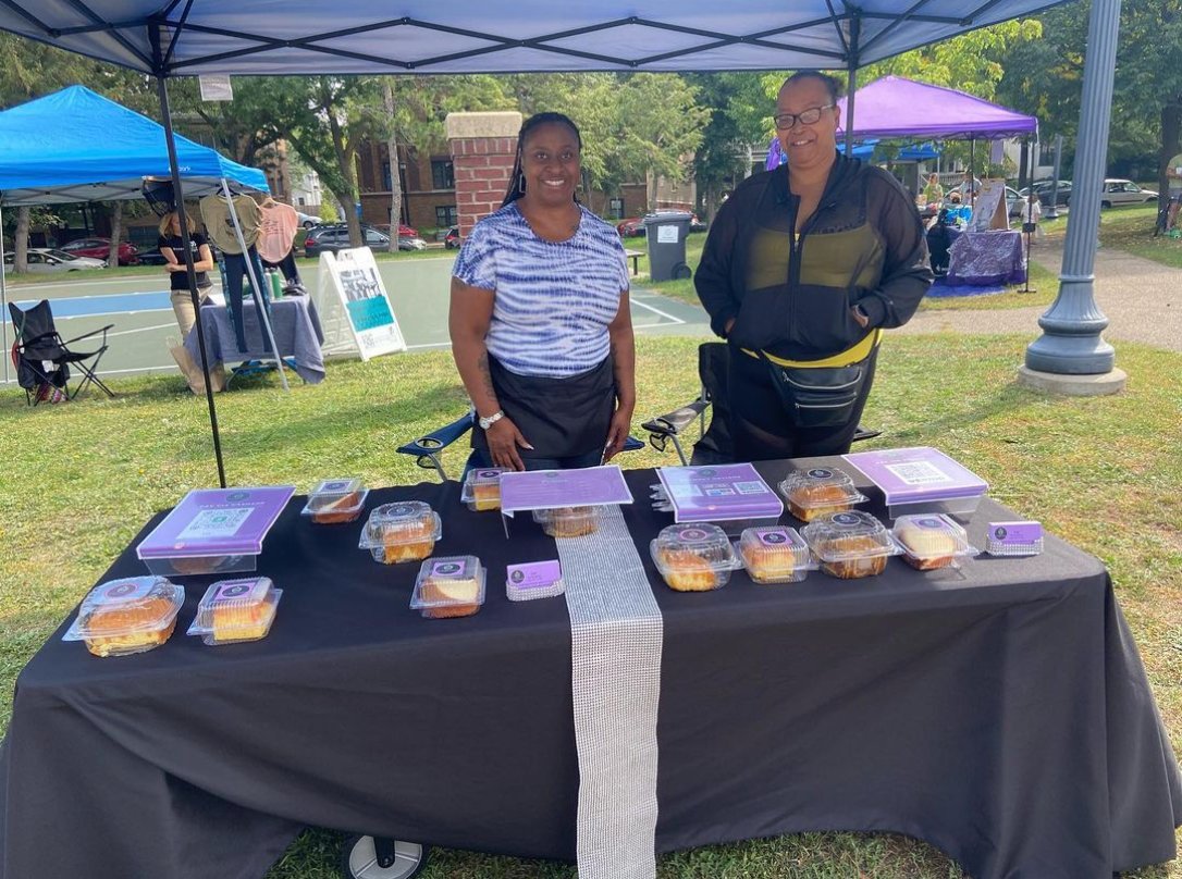 Visited Mueller Pop Up Market on Sept. 17, 2022! Many local businesses were there, including The Wright Creation who had their cakes for sale!