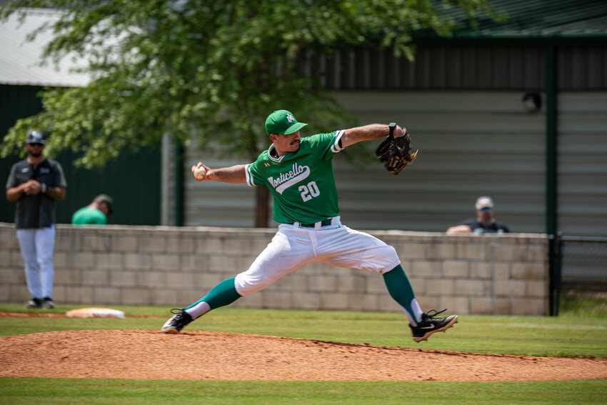 CONNOR IRVINE improved his record on the season to 8-1 in the Weevils game one win over the Oklahoma Baptist University Bison. Irvine allowed four hits in six innings, allowing one run, four walks, striking out six in the 14-1 win.