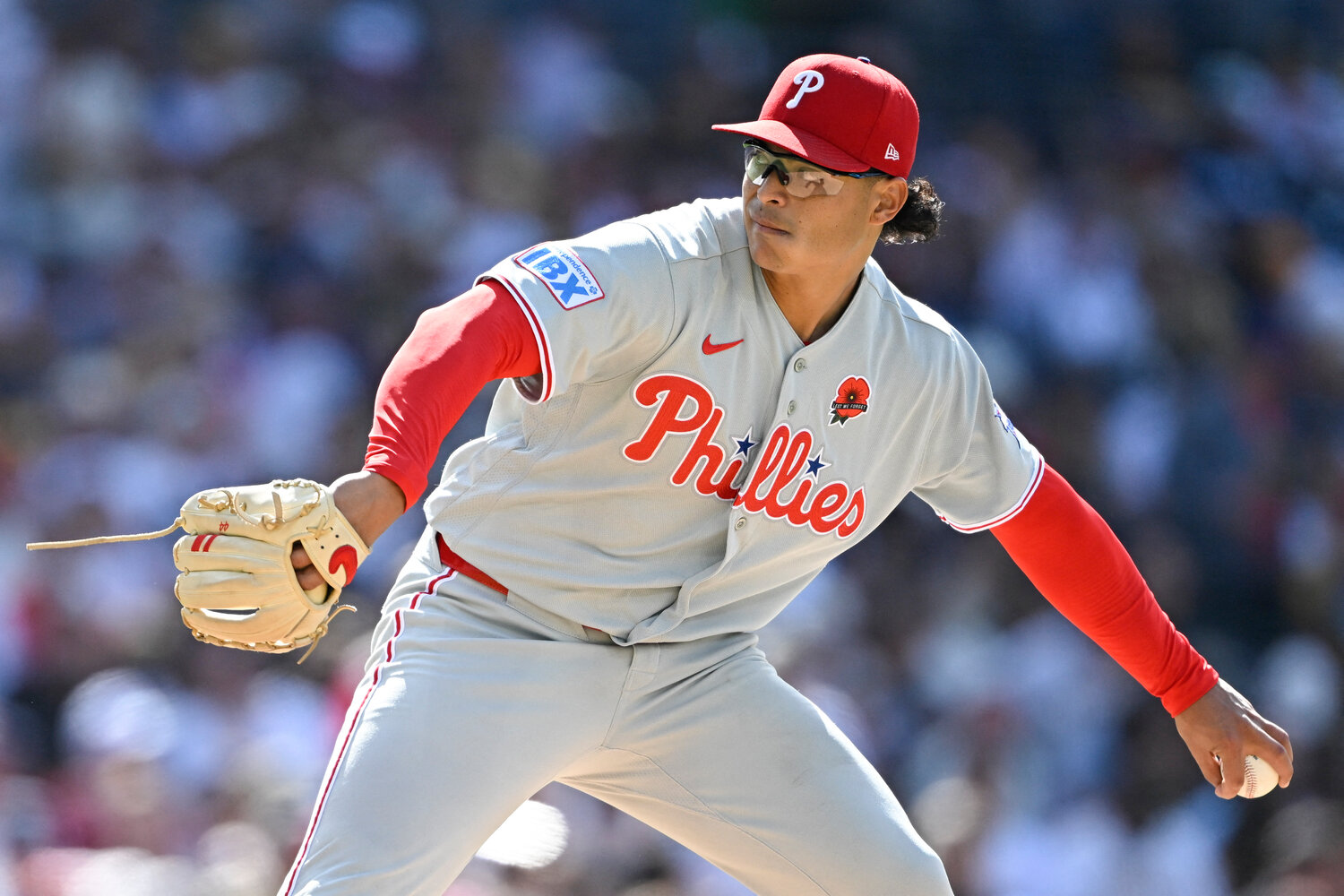 Schwarber, Marsh homer in Phillies win over Padres