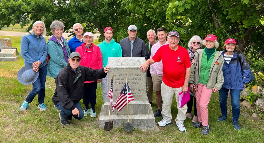Friends at gravesite of Pomham Rocks Lighthouse&rsquo;s third keeper, Capt. Nathaniel Dodge