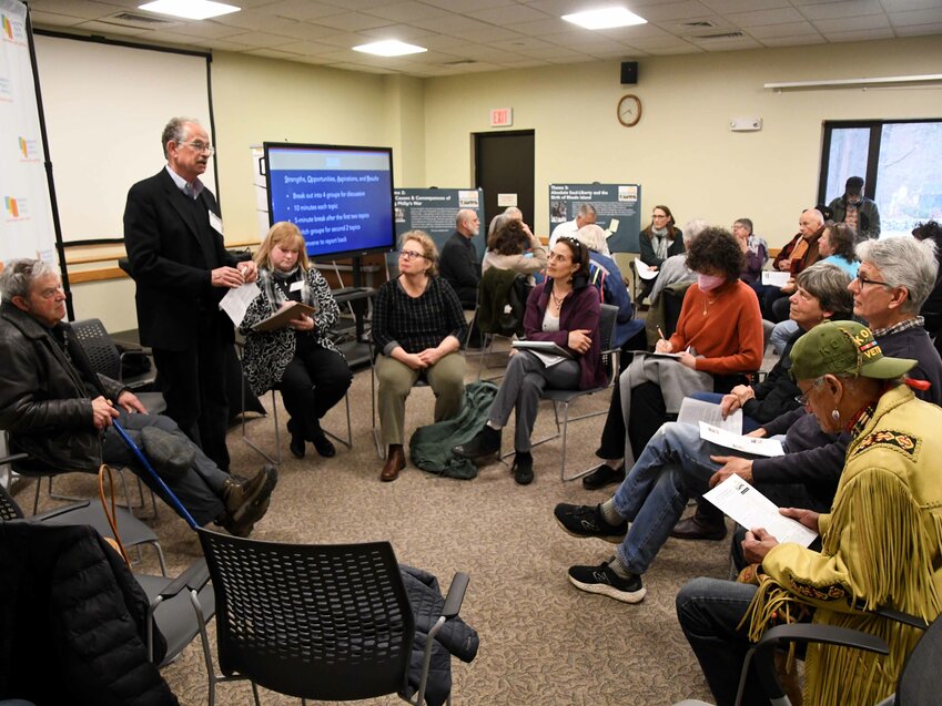 Consultant Peter Samuel leads a Community Conversation with more than seventy people who gathered at the Seekonk Public Library on March 26th to discuss the future of a proposed Sowams National Heritage Area. A summary of the highlights of the discussion is available at Sowams.org/soar-community-conversation-highlights/
