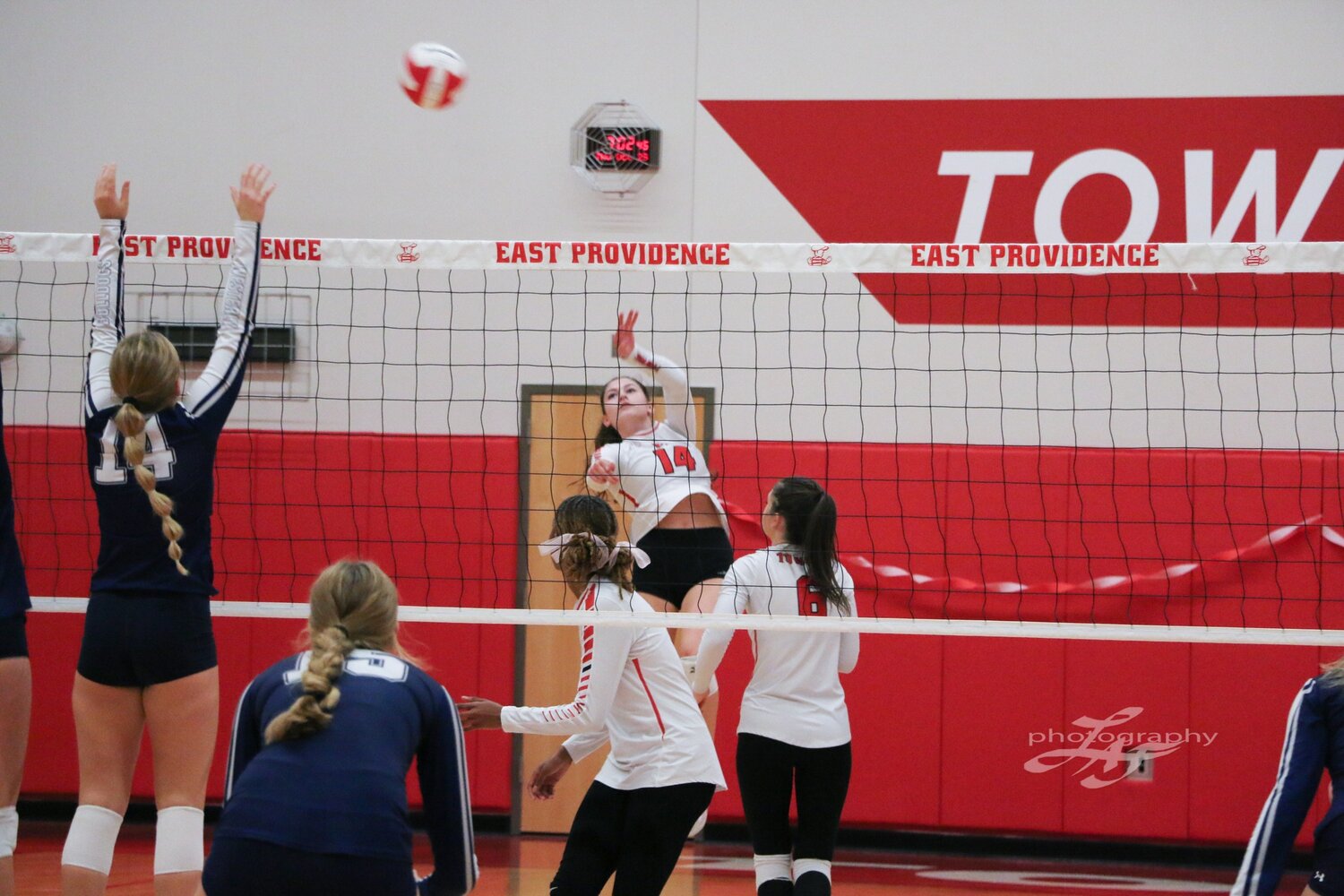 Townies volleyball is undefeated going into state playoffs.