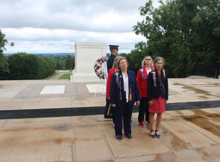 Rockingham DAR member honors unknown fallen at Arlington, reflects on father’s Vietnam service ahead of America 250