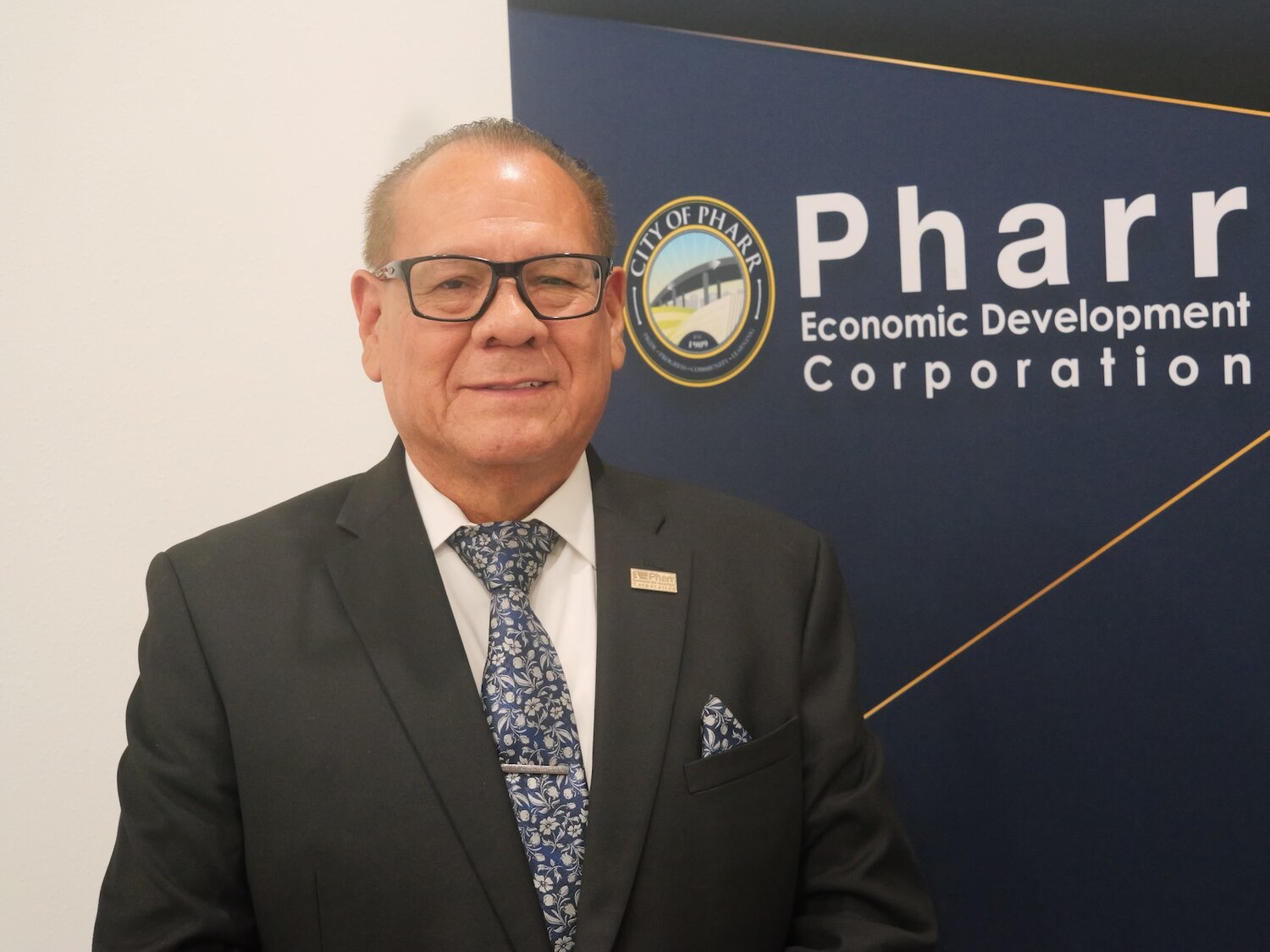 Perez thanks Abbott for $4.8 million semiconductor innovation fund investment