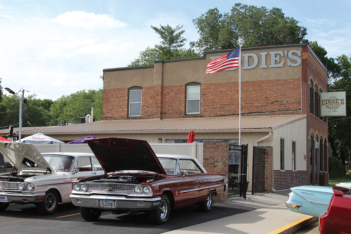 Classic Cars and Classic Fun at Eddies in Sergeant Bluff - Sergeant ...