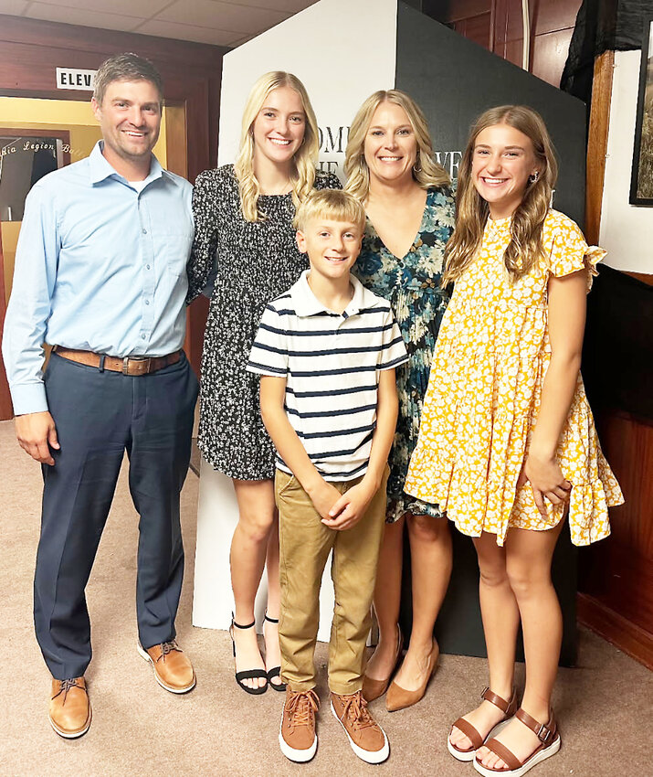 Jeff and Lindsay DeHaan with Avery, Cooper and Reagan.