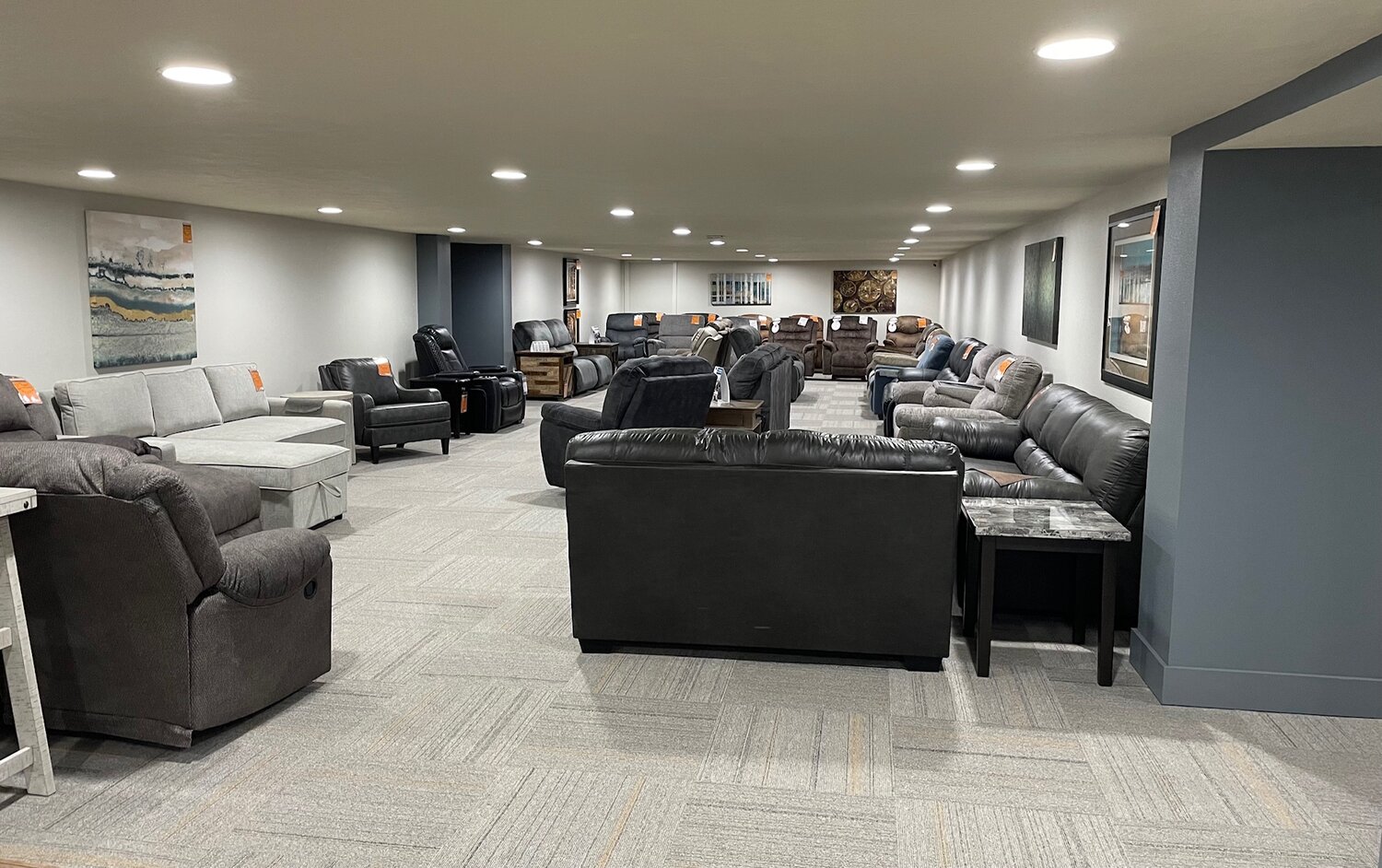 Careys Furniture In Cherokee Iowa