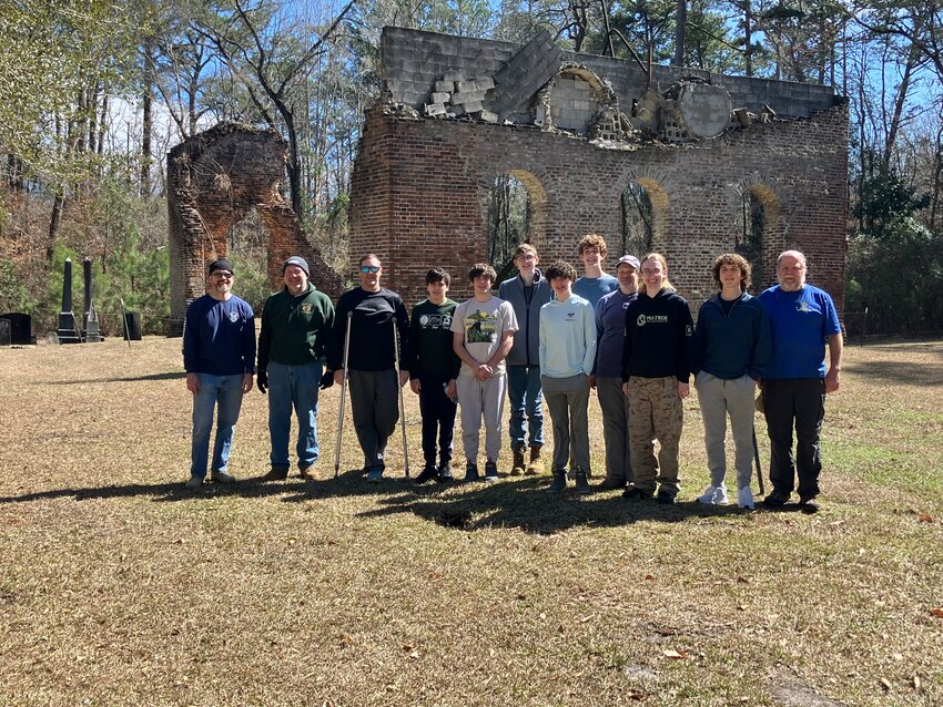 Caption: Yonie Cox, Erik Cox, Ryan Meek, Porter Meek, Luke Wohlfeil, Jack Cox, Paul Wohlfeil, Parker Hamilton, Mac McCrary, Caleb McCrary, Reece Early, and Jim Early