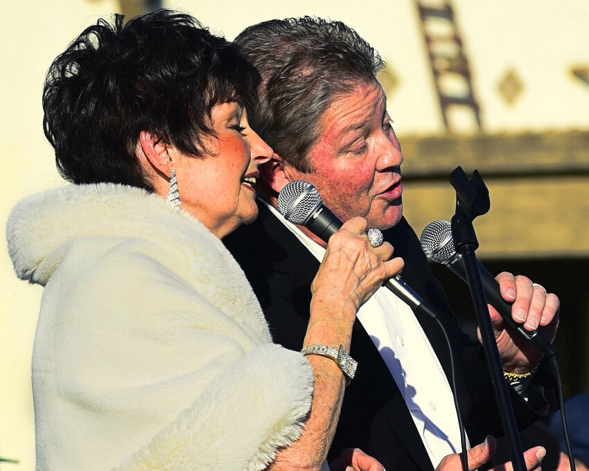 Vocalists Cheri Seith and Vito Maynes will join the AZ Swing Kings at their upcoming show Dec. 10 in Litchfield Park.