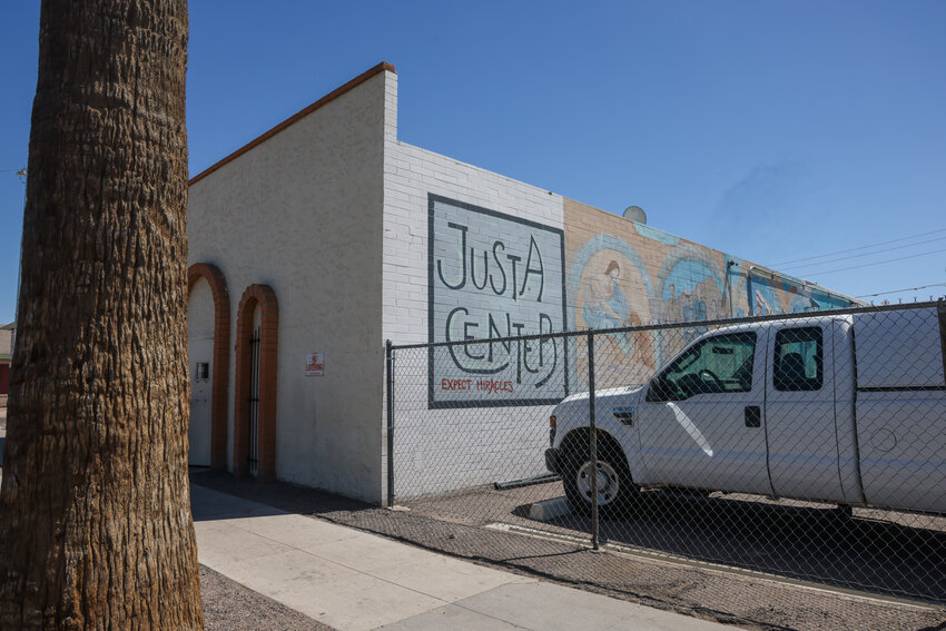 The Justa Center in downtown Phoenix has worked for years to assist unhoused older adults in the community. (Photo by Crystal N. Aguilar/Cronkite News)