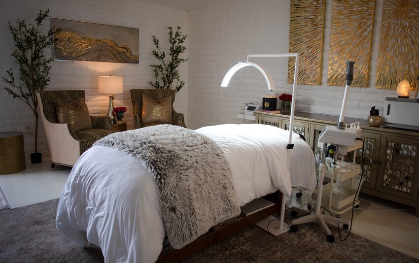 Kenzington Aesthetics Skin Bar is located behind Sapori D’Italia offering clients a private and intimate med spa experience. (Photo courtesy of Kylee Renee)
