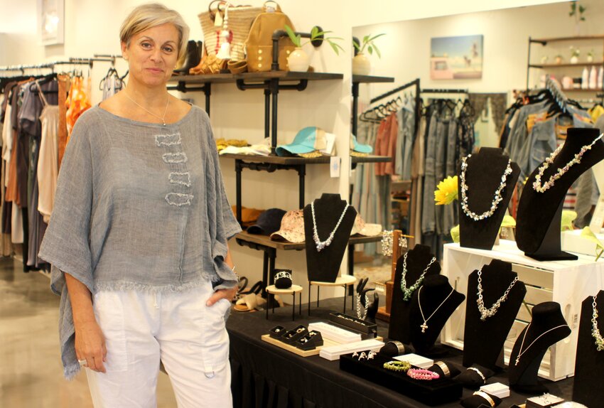 Veronique Benoit creates unique jewelry | Fountain Hills Times