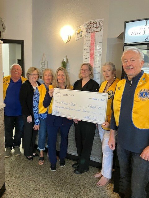 Mountain View Kitchen in Fountain Hills recently completed a round-up-for-a-cause event and the Fountain Hills Community Lions Club was the recipient of the event donation. Pictured from left is Rich Durrer, Laura Olson, Katie Beaulieau, event project chair Ally Condon, Mountain View Owner Jennifer Ward, Val Holzhueter and Don Wendel.