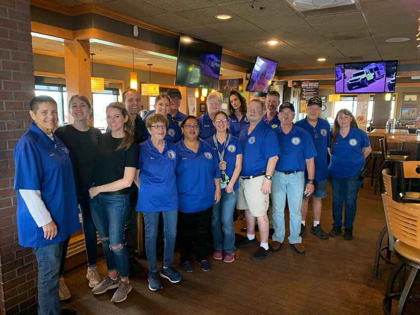Peoria Police Citizens&rsquo; Academy Alumni held a fundraiser at Applebee&rsquo;s March 23.