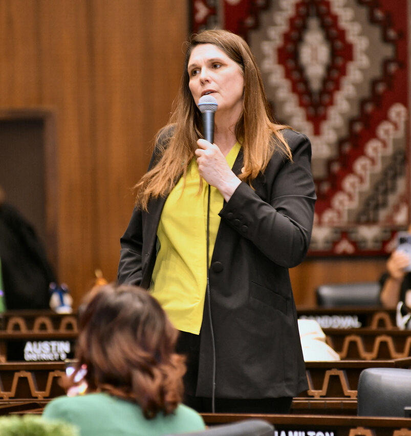 Rep. Stephanie Stahl Hamilton urges colleagues Wednesday  to allow debate and a vote on legislation to repeal the 1864 law that outlaws virtually all forms of abortion. (Capitol Media Services photo by Howard Fischer)