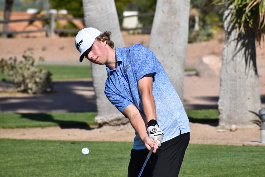 Senior Tom Tiebert practices his shot at Desert Canyon Golf Club. (Independent Newsmedia/George Zeliff)