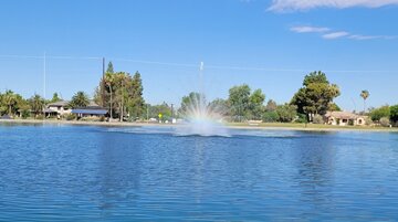 On the northeast corner of 83rd Avenue and Bethany Home Road, the four-acre Heroes Regional Park Lake features fishing piers, ramadas and walking paths.