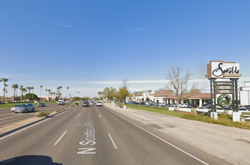 North Scottsdale Road seen from the intersection of Indian Bend Road.