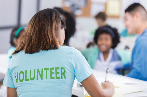 Scottsdale Leadership volunteers have dedicated 1,100 hours to UMOM New Day Centers since December 2023.