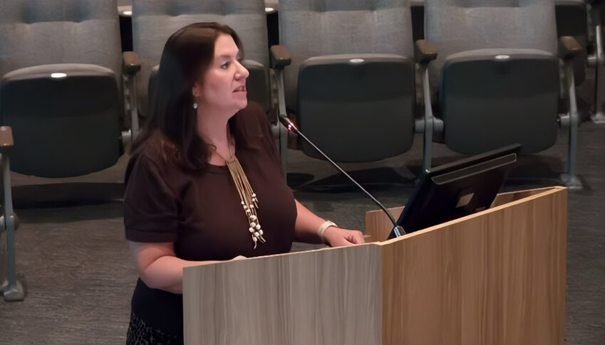 Planning Manager Eva Cutro addresses Gilbert Town Council about what is in House Bill 2720, an accessory dwelling units housing law.