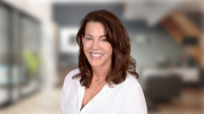 Gina Casanova is an agent affiliated with the Fountain Hills office of Coldwell Banker Realty Arizona.