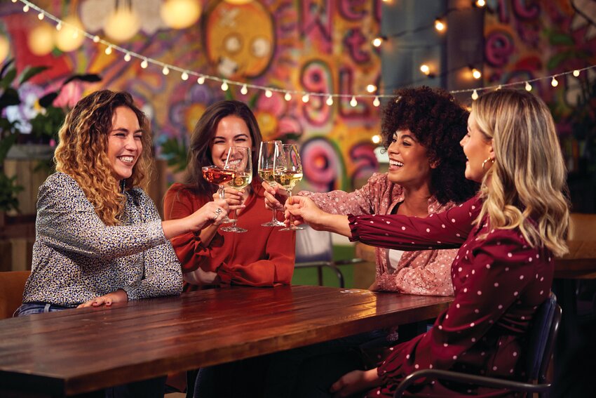 &nbsp;Saddle Mountain Brewing Company hosts valentine&rsquo;s day event for singles.