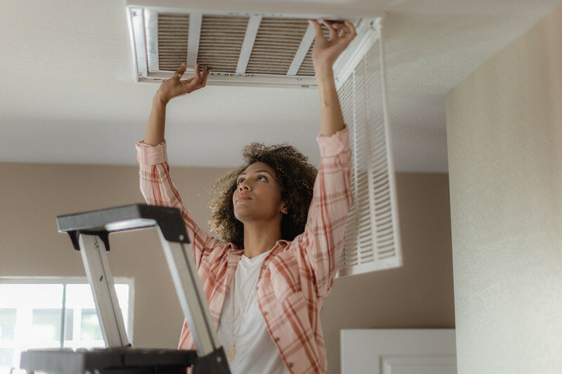 Changing filters regularly can save energy and reduce costs, according to SRP.